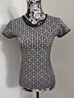 Fendi Black and Gray Graphic Fitted Short Sleeve Top